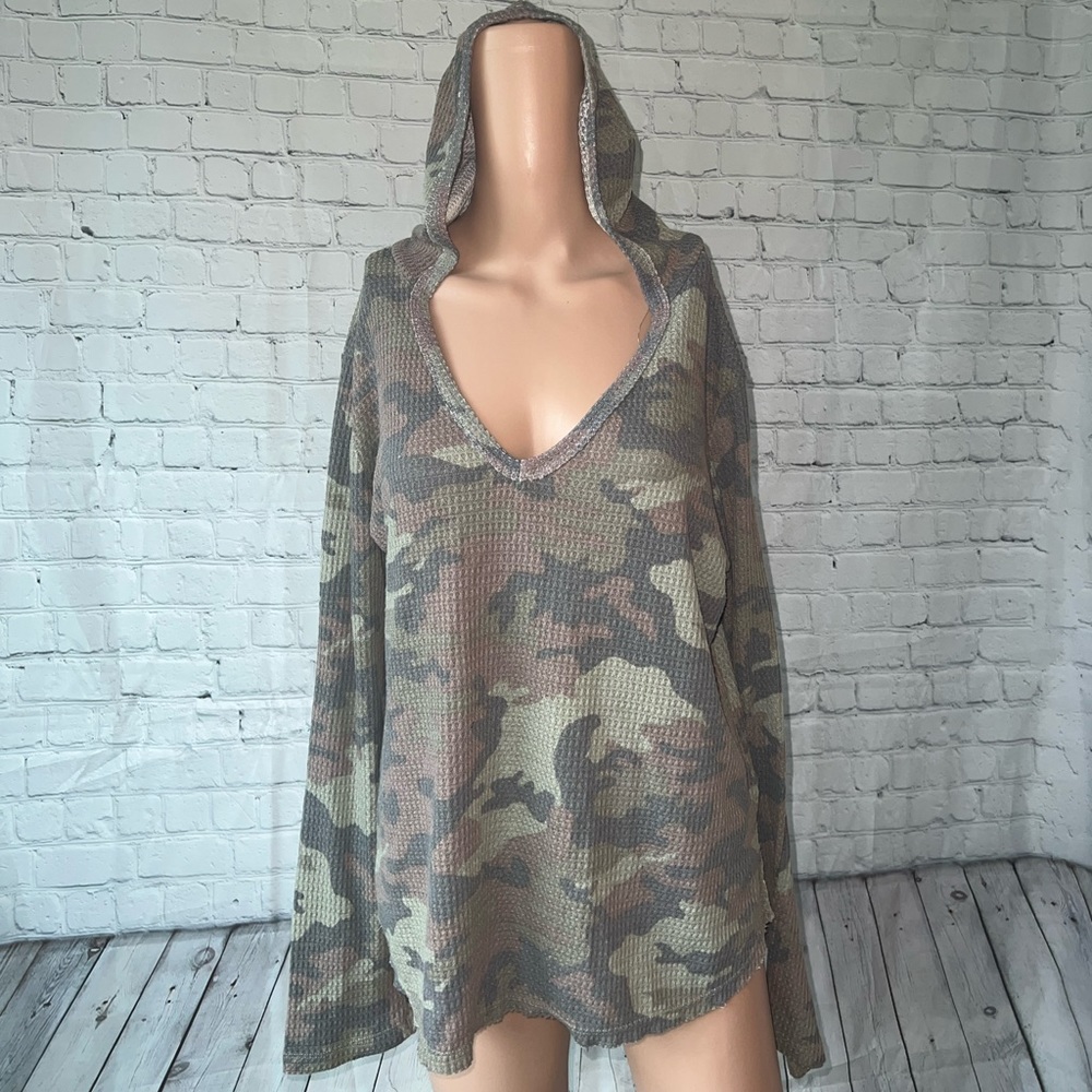 Wishful Park Dark Green Camouflage Hoodie size XL